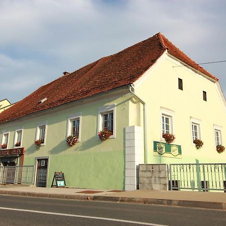 Guesthouse Veles Slovenska Bistrica Extérieur photo