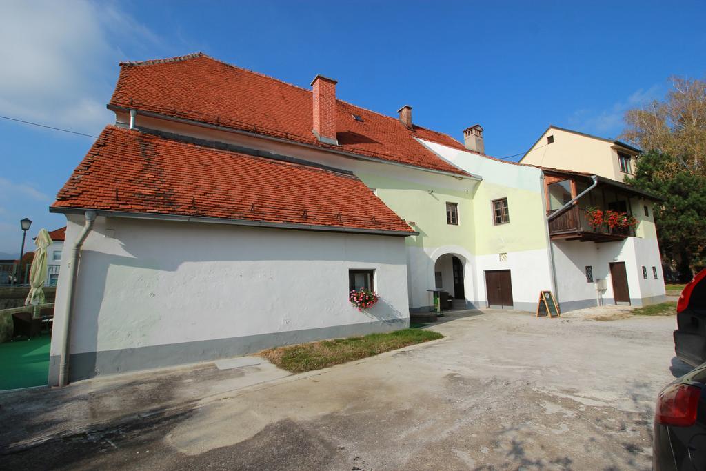 Guesthouse Veles Slovenska Bistrica Extérieur photo