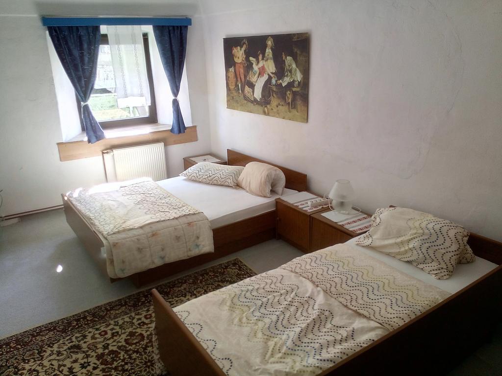 Guesthouse Veles Slovenska Bistrica Extérieur photo