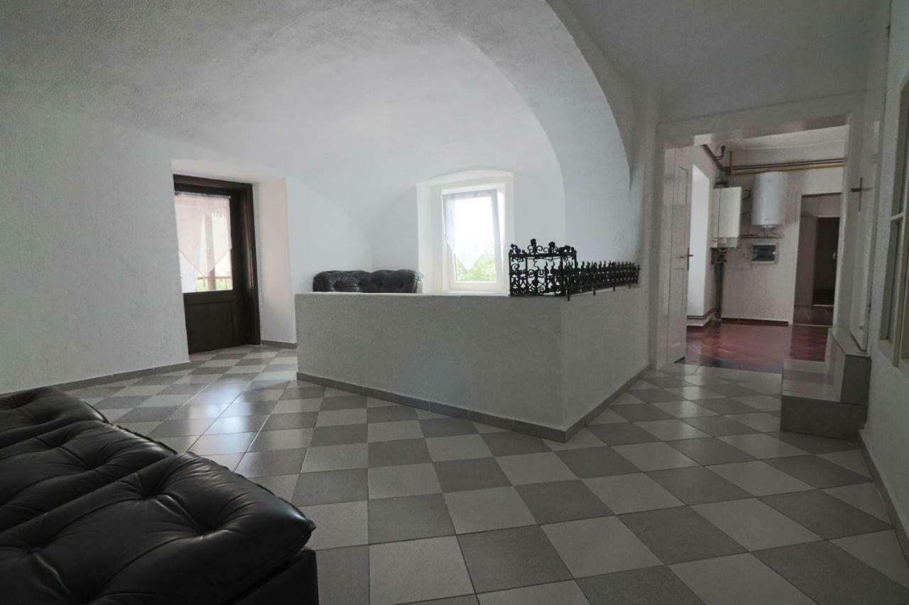 Guesthouse Veles Slovenska Bistrica Extérieur photo